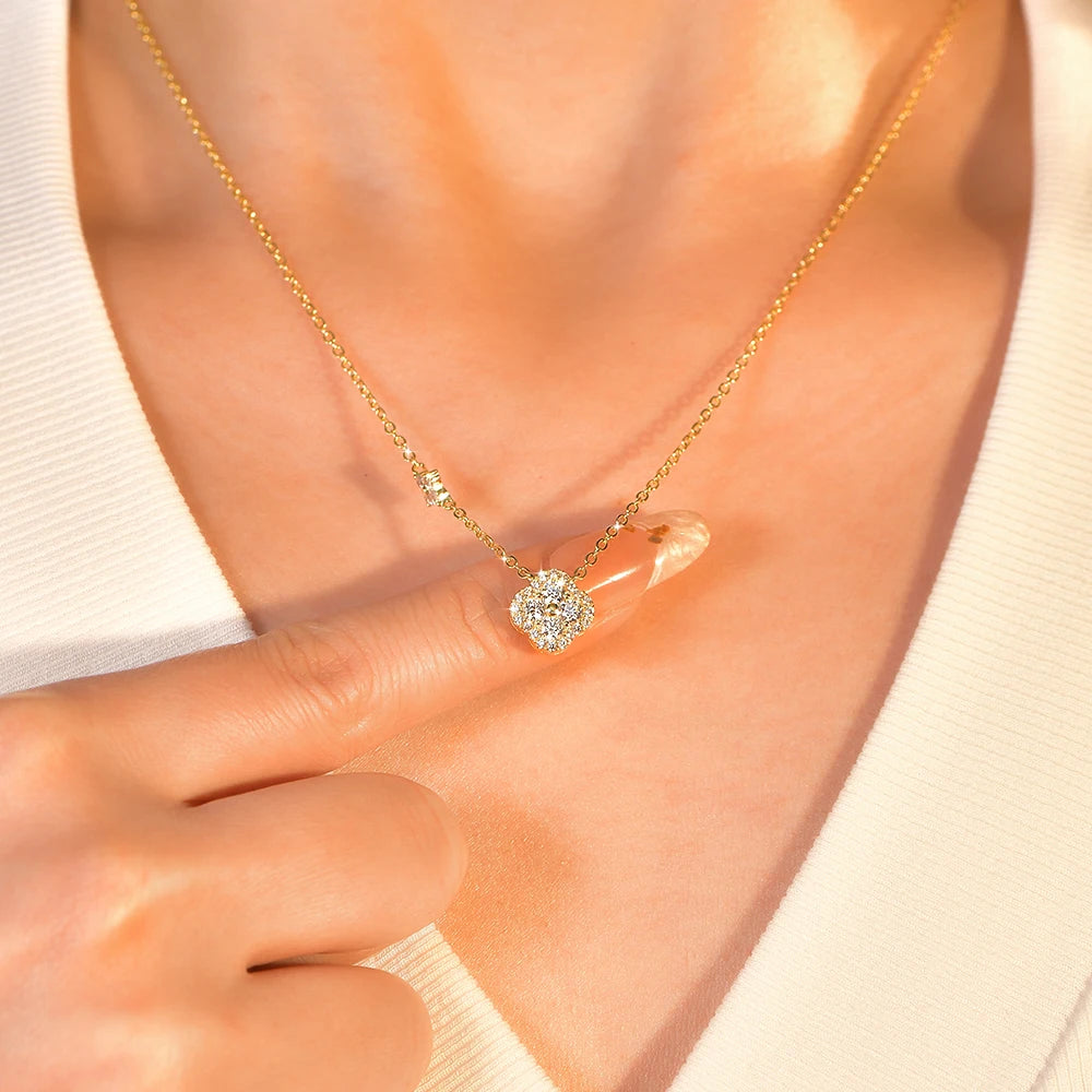 14K Gold VVS1 Clover Pendant Necklace